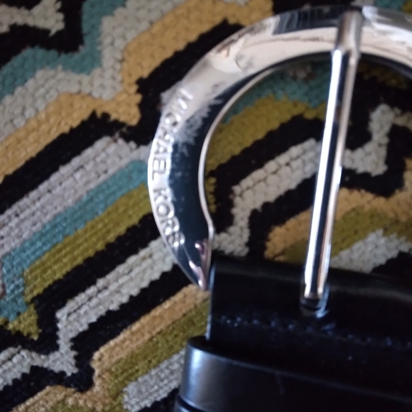 MICHEAL KORS BELT- size M - Picture 3 of 4